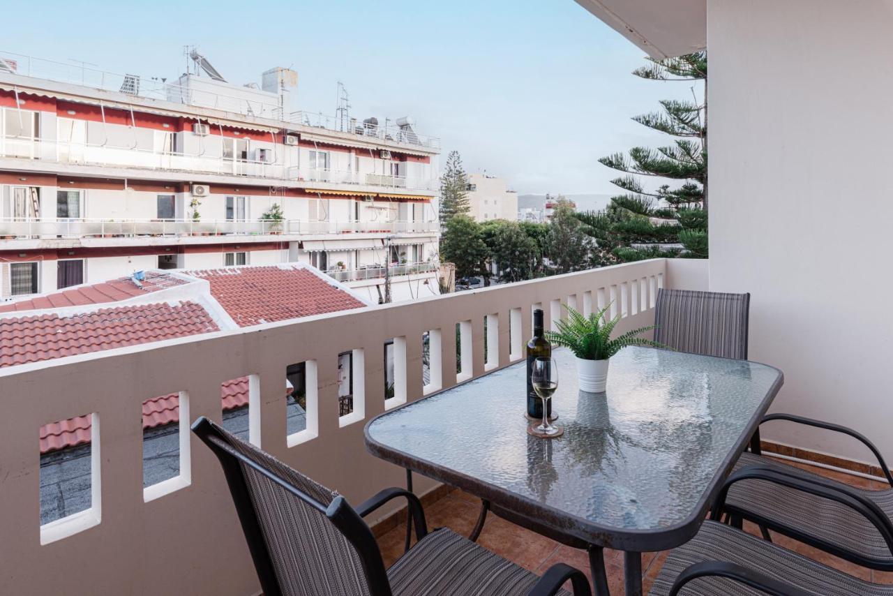 Nostos Central Apartment Chrissi Akti Chania Exterior foto